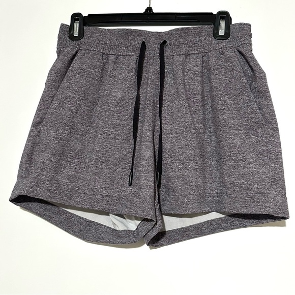 Lululemon Spring Break Away Short *4-way Stretch 3" Size 6 - Picture 5 of 7